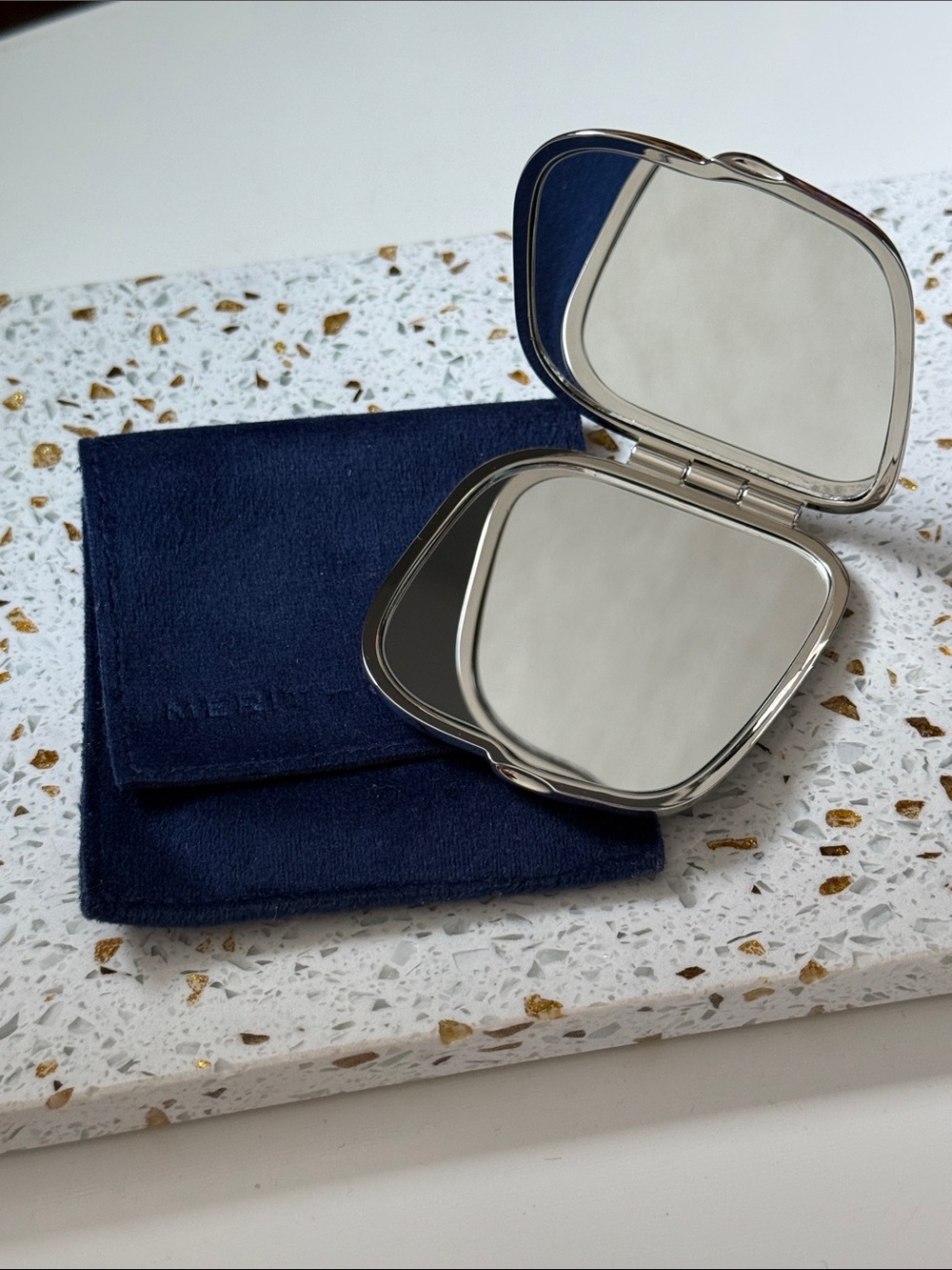 Merit Cosmetics Travel Compact Mirror - Picture 3 of 5